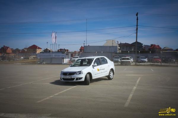 Десять лет спустя: Тест-драйв Renault Logan